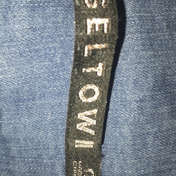 high waisted distressed denim shorts - Picture 2 of 2